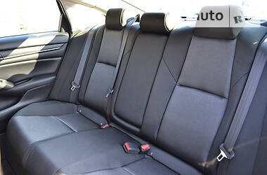 Седан Honda Accord 2018 в 