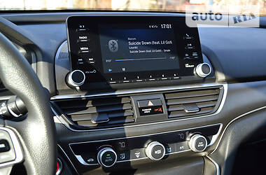 Седан Honda Accord 2018 в 