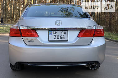 Седан Honda Accord 2014 в 