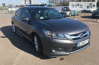 Седан Honda Accord 2012 в 