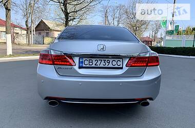 Седан Honda Accord 2013 в 