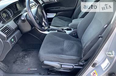 Седан Honda Accord 2013 в 