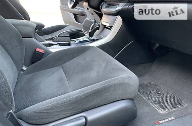 Седан Honda Accord 2013 в 