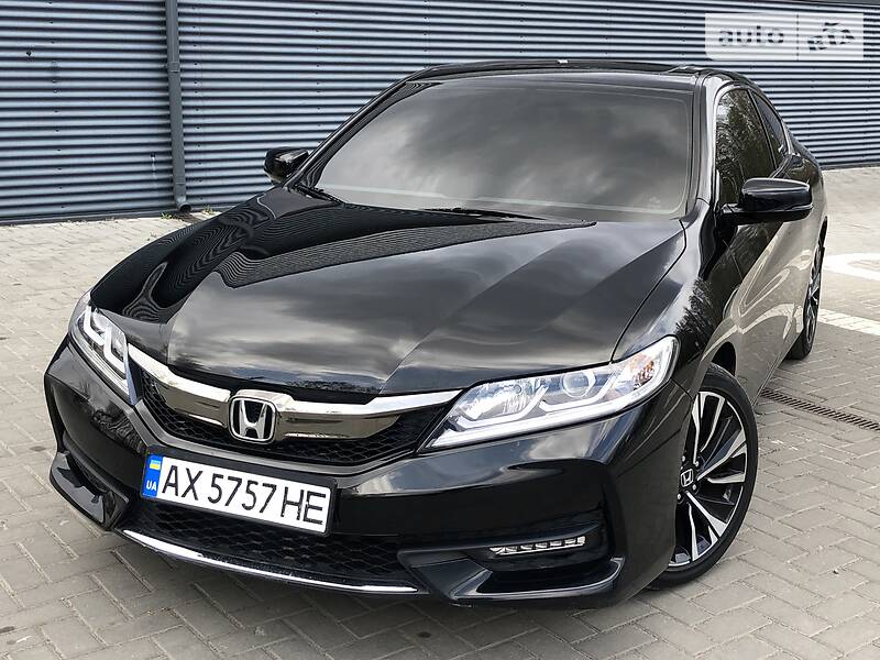 Купе Honda Accord 2015 в 