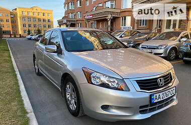 Седан Honda Accord 2010 в 