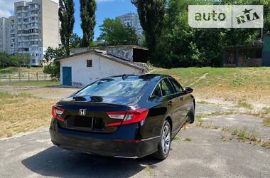 Седан Honda Accord 2019 в Киеве