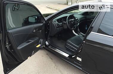 Седан Honda Accord 2013 в 