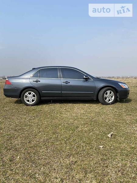 Седан Honda Accord 2006 в Надворной