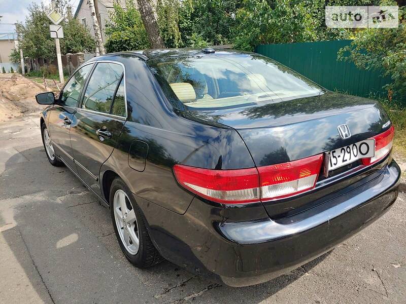Седан Honda Accord 2005 в Києві