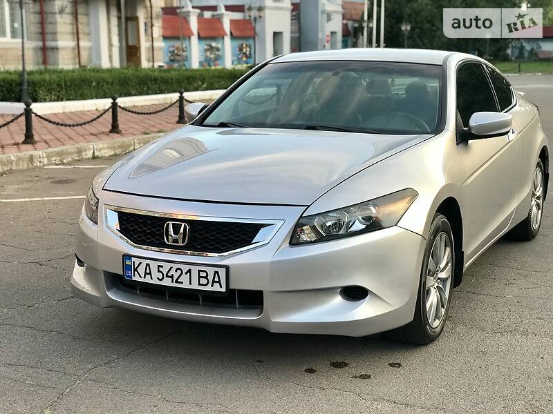 Купе Honda Accord 2011 в Киеве