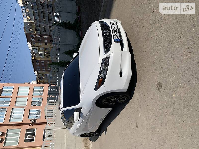 Купе Honda Accord 2010 в 