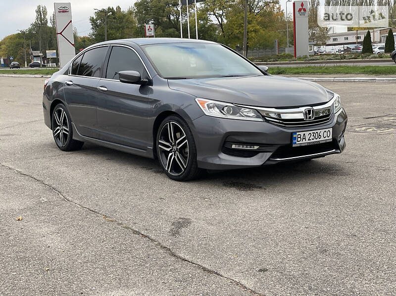 Седан Honda Accord 2015 в Кропивницком