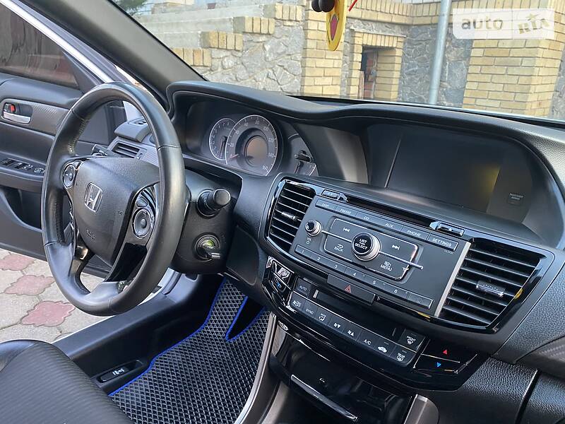 Седан Honda Accord 2017 в Днепре