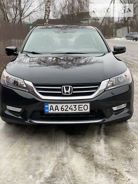 Седан Honda Accord 2015 в Люботині