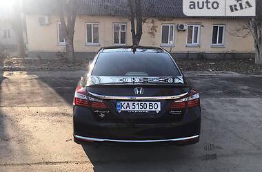 Седан Honda Accord 2017 в Киеве