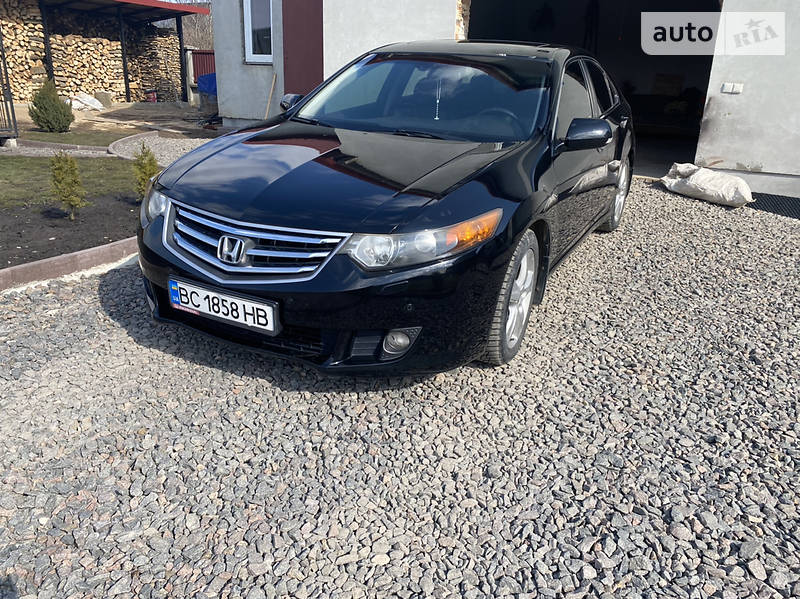 Седан Honda Accord 2010 в Городке