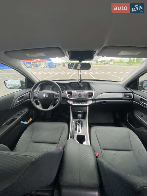 Седан Honda Accord 2015 в Цумани