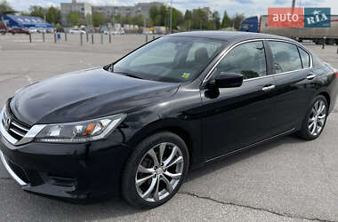 Седан Honda Accord 2015 в 