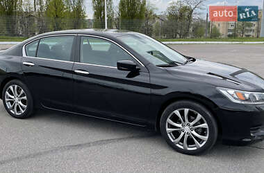 Седан Honda Accord 2015 в 