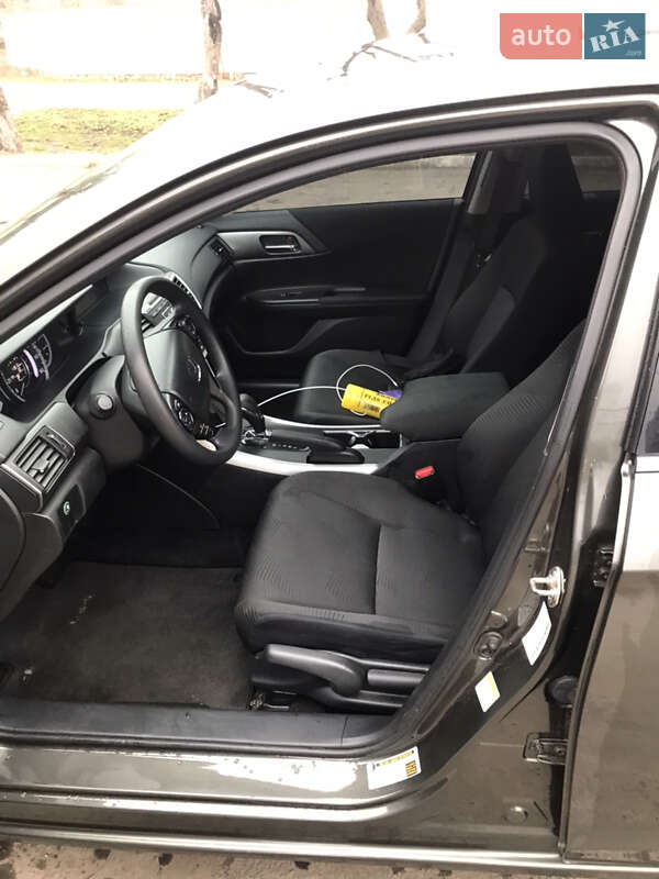 Седан Honda Accord 2014 в Зіньківі