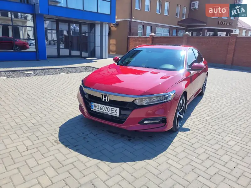 Седан Honda Accord 2017 в 