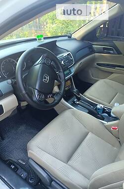 Седан Honda Accord 2014 в 