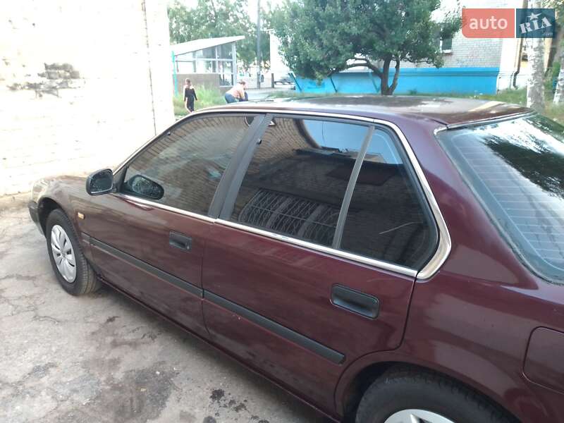Седан Honda Accord 1990 в Дніпрі