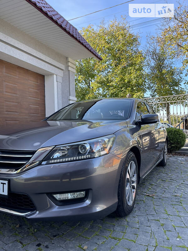 Седан Honda Accord 2015 в Чернівцях фото 10 Седан Honda Accord 2015 в Чернівцях