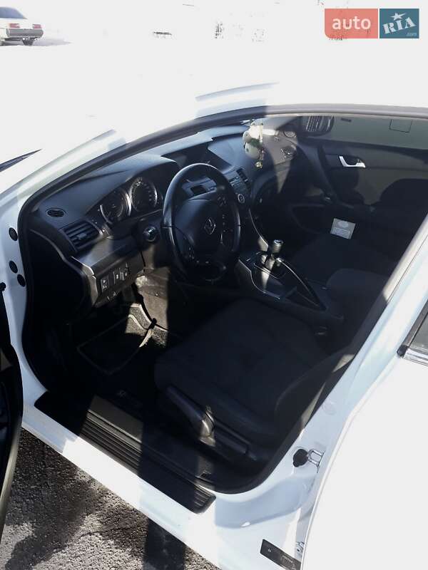 Седан Honda Accord 2012 в Кривому Розі