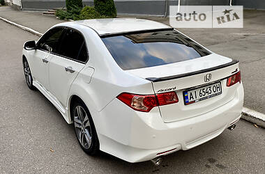 Седан Honda Accord 2012 в 