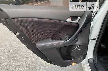 Седан Honda Accord 2012 в 