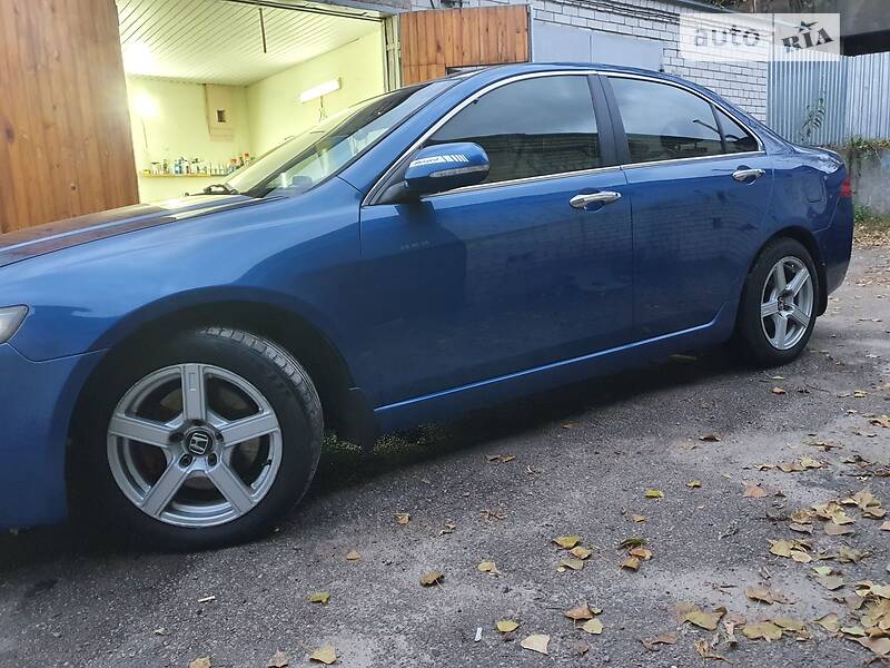 Седан Honda Accord 2004 в Чернигове