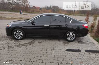 Седан Honda Accord 2015 в Дрогобичі