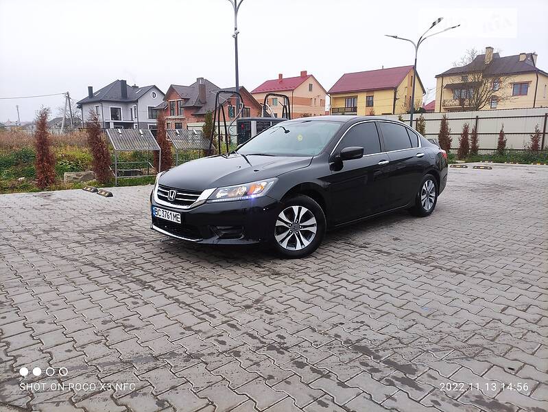 Седан Honda Accord 2015 в Дрогобичі