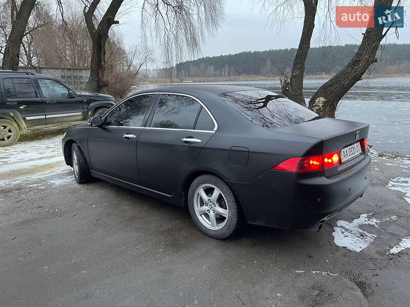Седан Honda Accord 2005 в Киеве