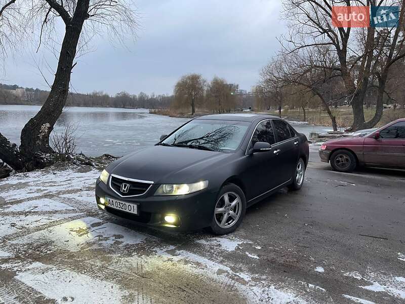 Седан Honda Accord 2005 в Киеве
