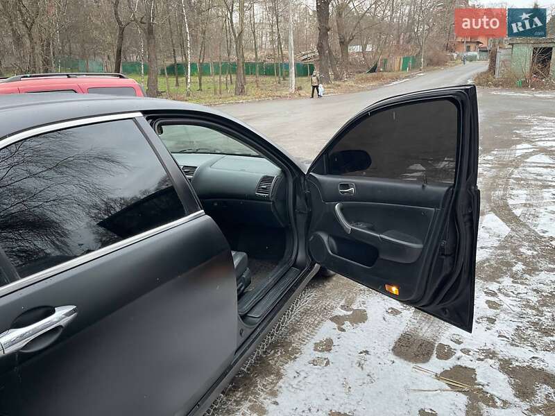 Седан Honda Accord 2005 в Киеве