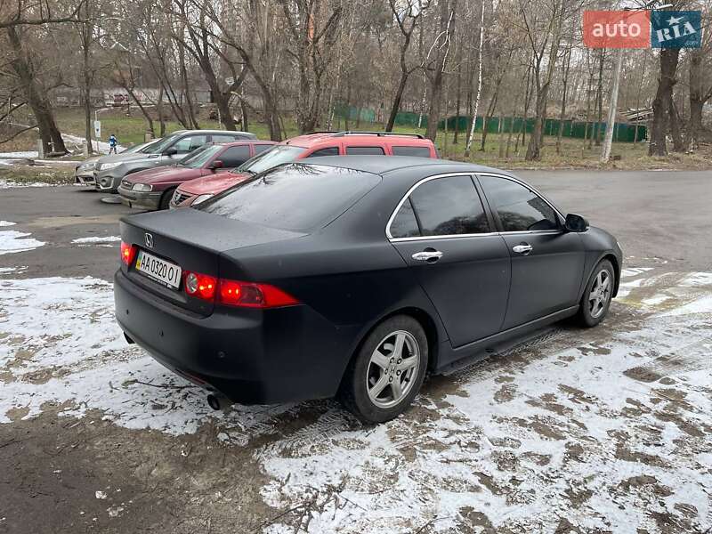 Седан Honda Accord 2005 в Киеве