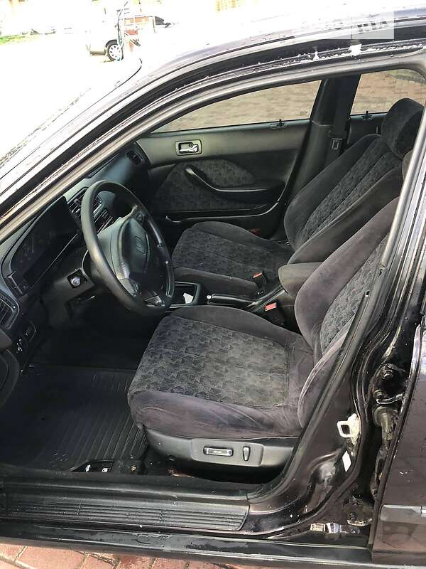 Седан Honda Accord 1998 в Ровно