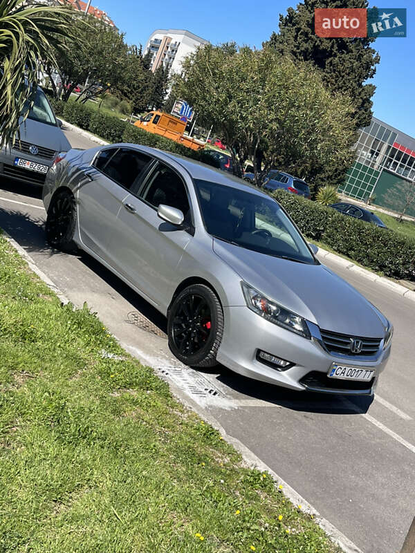 Седан Honda Accord 2013 в Черкассах