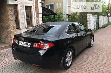 Седан Honda Accord 2010 в Киеве