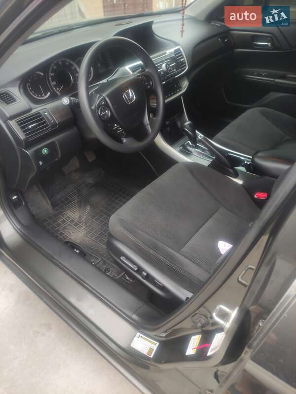 Седан Honda Accord 2014 в Новомосковске