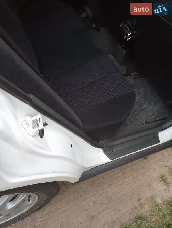 Седан Honda Accord 1992 в Новоселиці