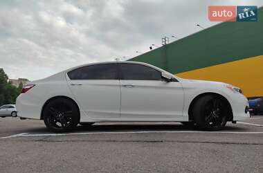 Седан Honda Accord 2016 в Кропивницком