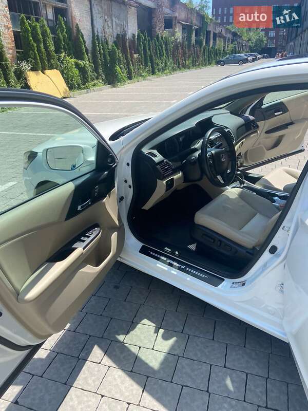 Седан Honda Accord 2014 в Шептицькому