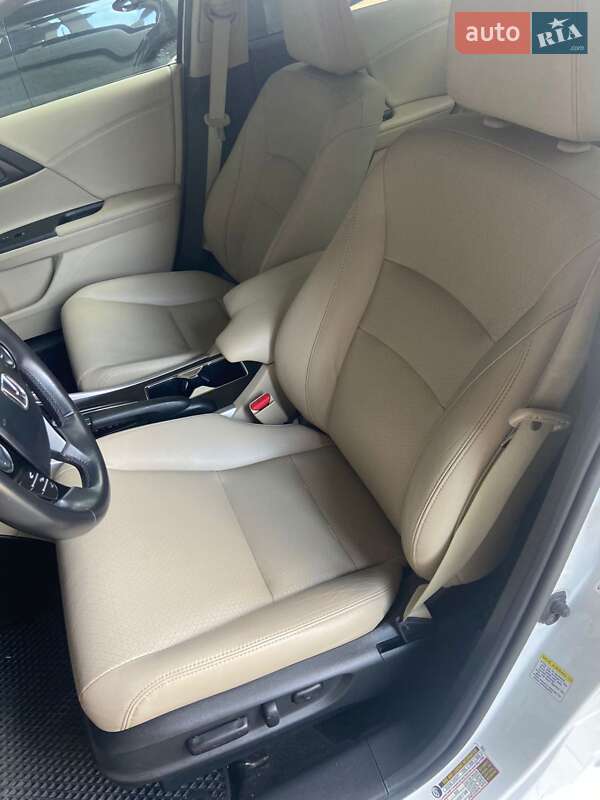 Седан Honda Accord 2014 в Шептицькому