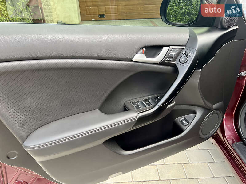 Седан Honda Accord 2011 в Одессе