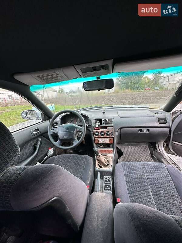 Седан Honda Accord 1995 в Кореці