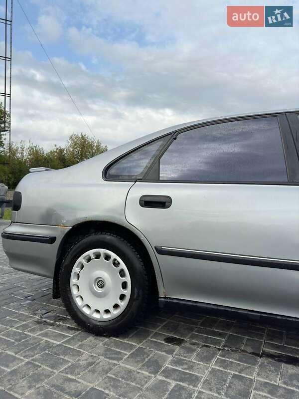 Седан Honda Accord 1995 в Кореці