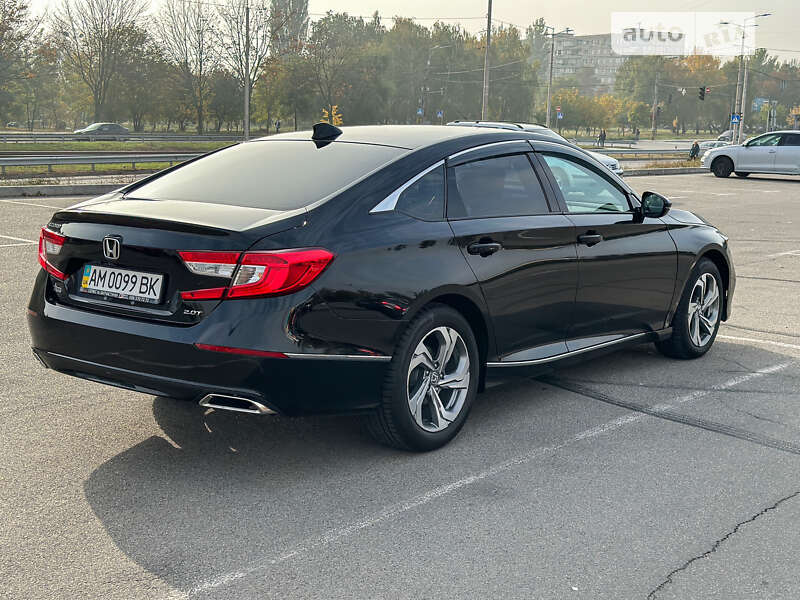 Седан Honda Accord 2019 в Киеве